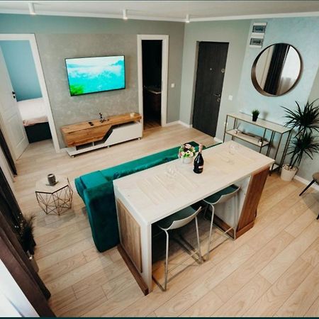 Apartmán Studio 76 Onesti Exteriér fotografie